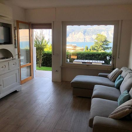 Appartamento Perla Del Lago - Enchanting Lake View มัลเชซิเน ภายนอก รูปภาพ