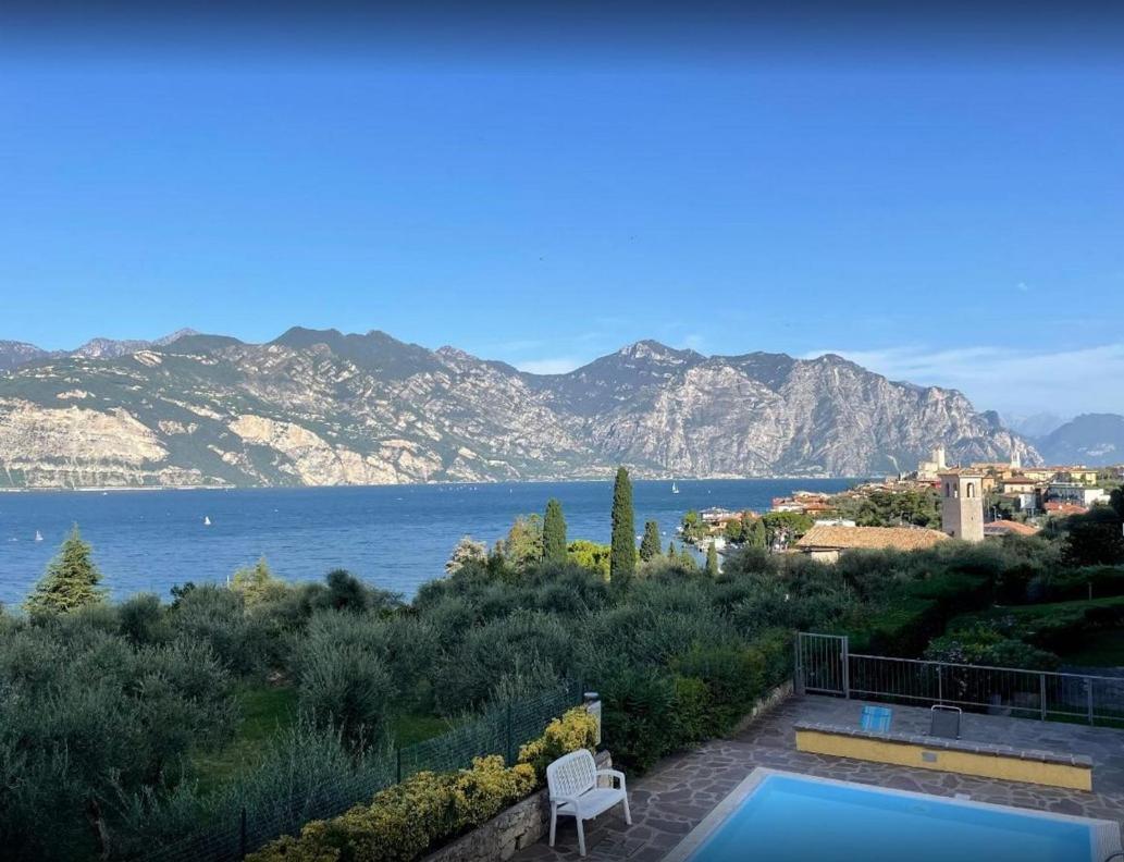 Appartamento Perla Del Lago - Enchanting Lake View มัลเชซิเน ภายนอก รูปภาพ