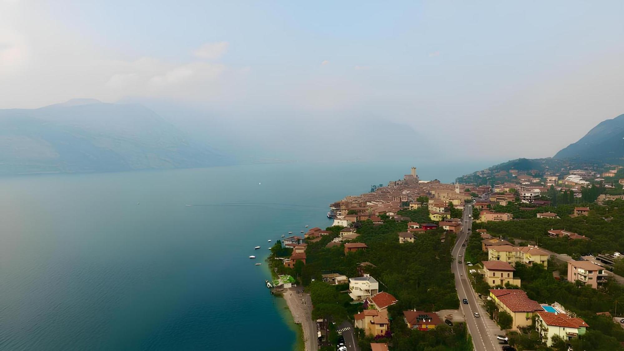 Appartamento Perla Del Lago - Enchanting Lake View มัลเชซิเน ภายนอก รูปภาพ