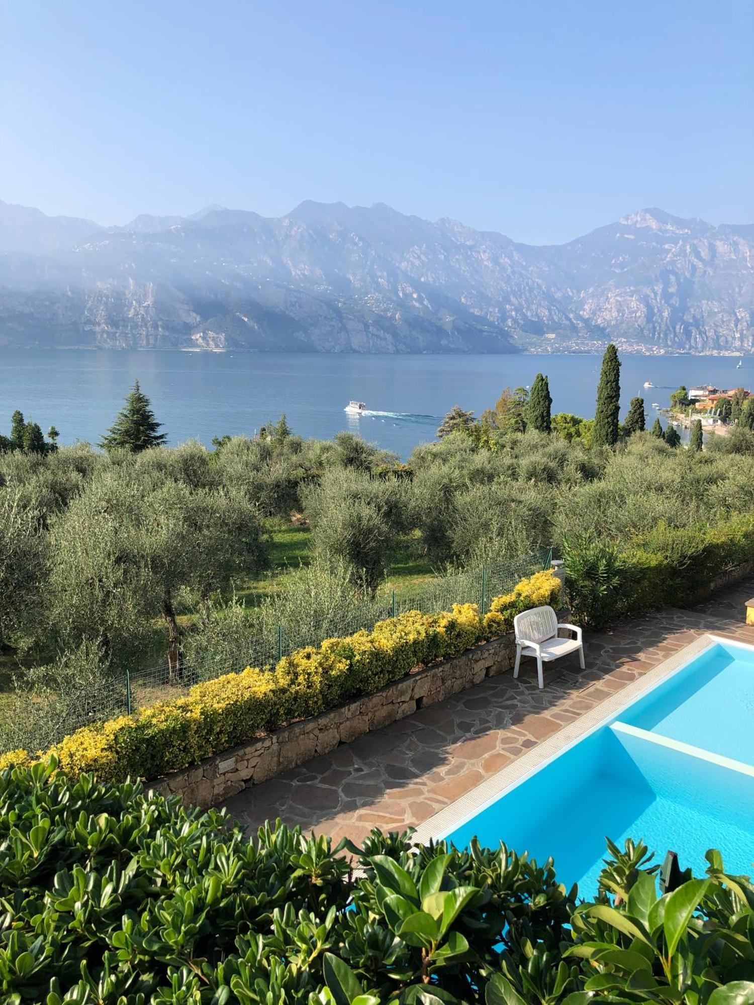 Appartamento Perla Del Lago - Enchanting Lake View มัลเชซิเน ภายนอก รูปภาพ