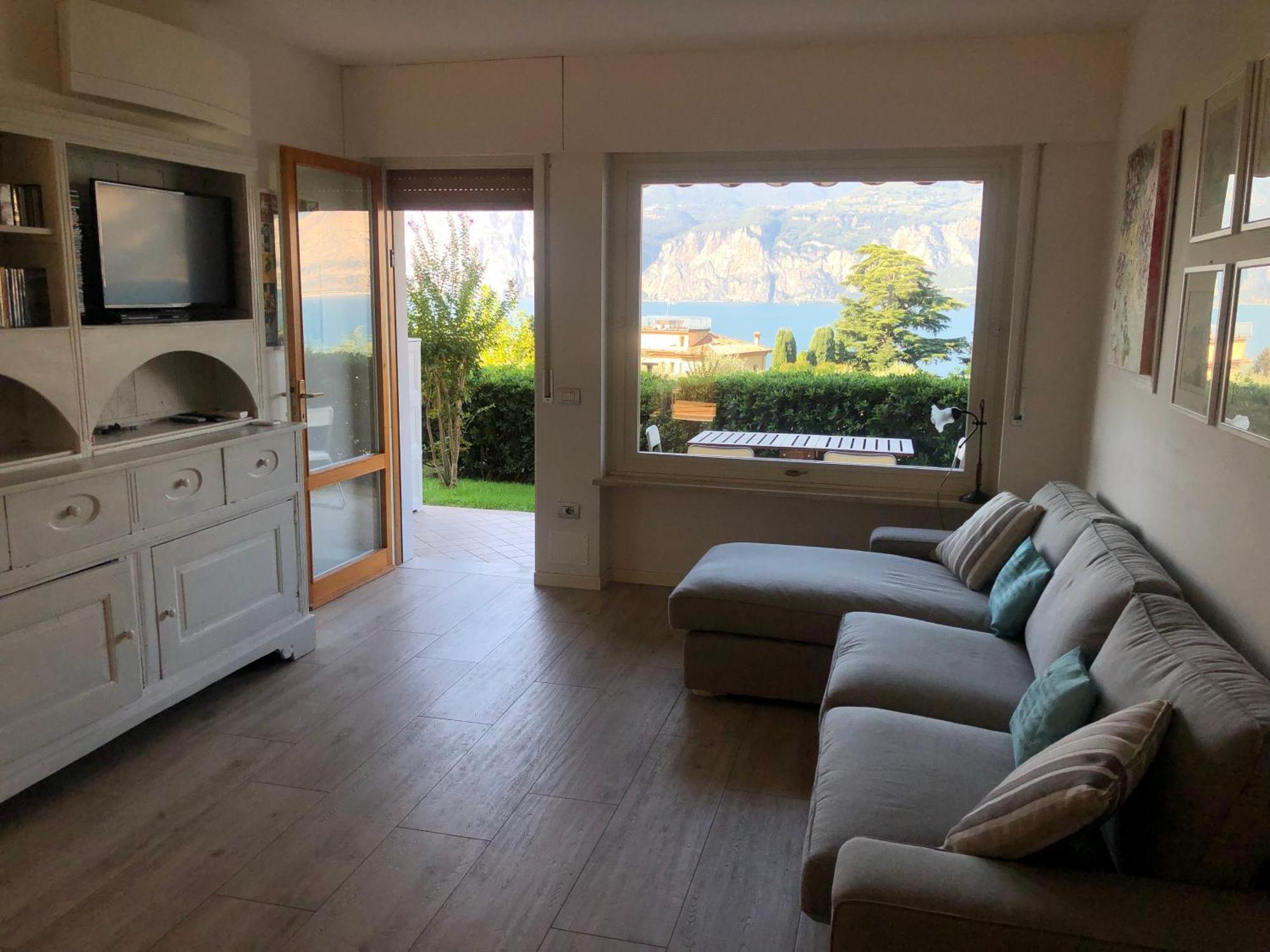 Appartamento Perla Del Lago - Enchanting Lake View มัลเชซิเน ภายนอก รูปภาพ
