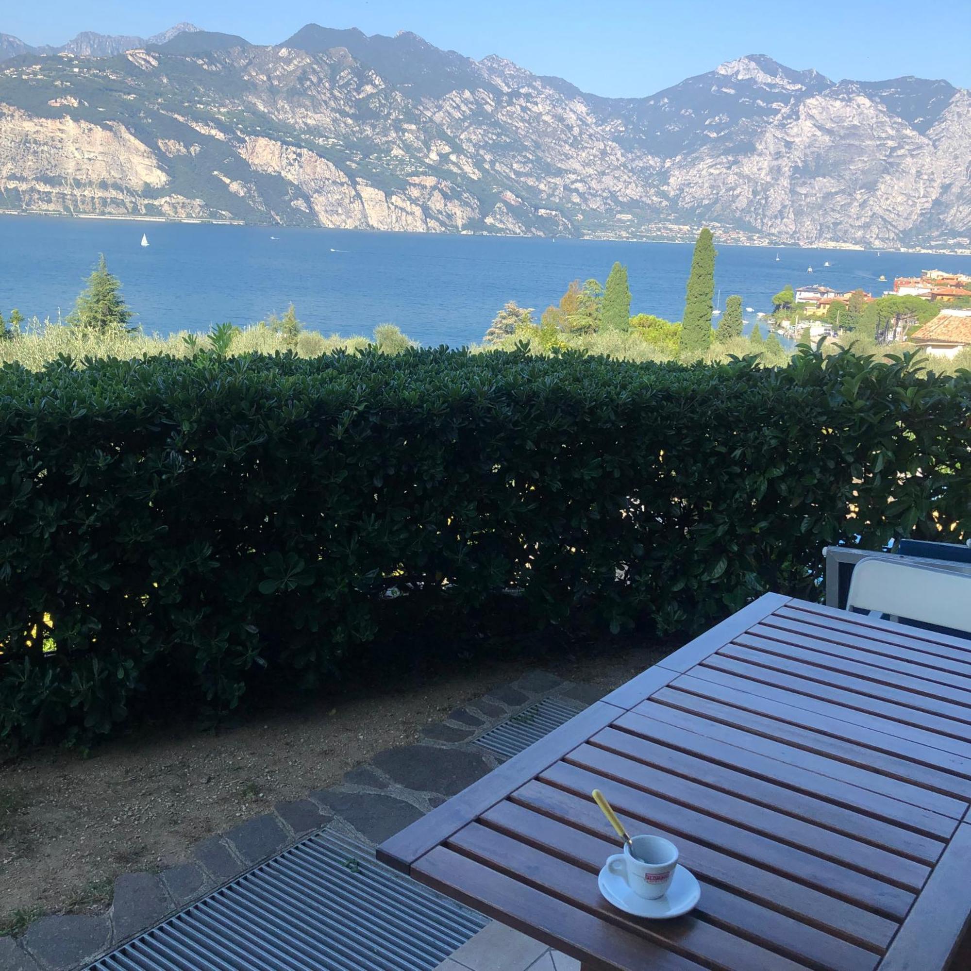 Appartamento Perla Del Lago - Enchanting Lake View มัลเชซิเน ภายนอก รูปภาพ